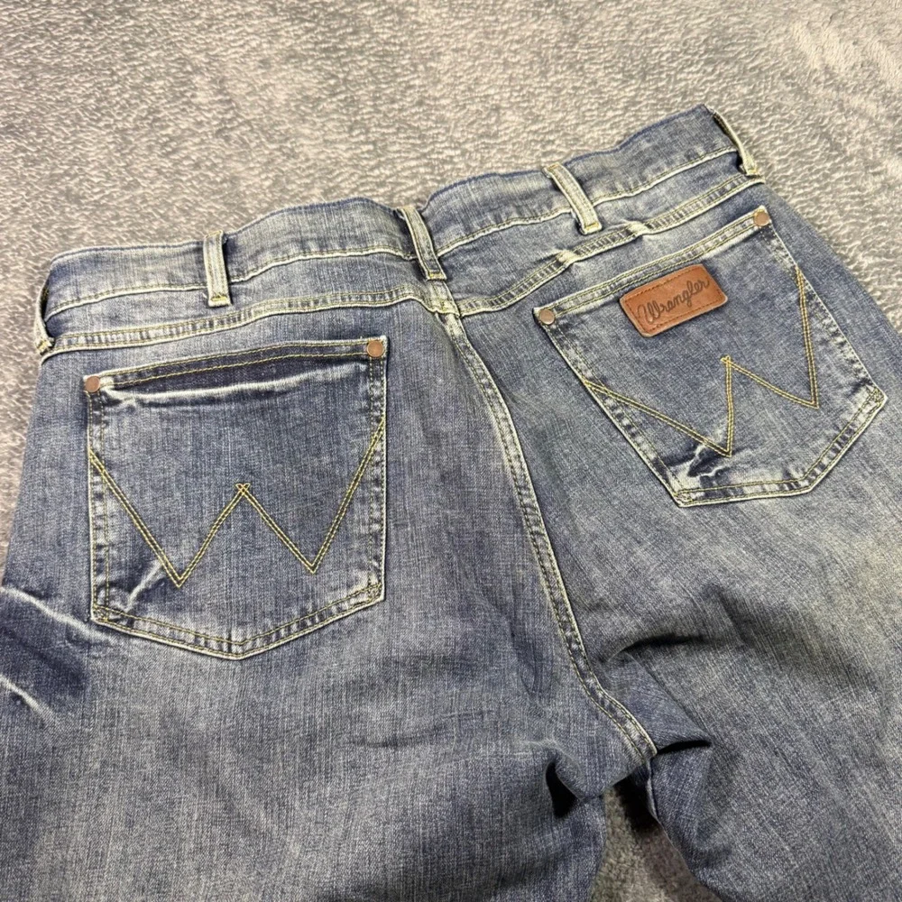 Wrangler Retro Slim Boot Men Medium Wash Blue Denim Jeans W36 L29 Bootcut